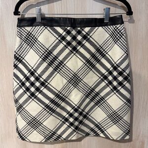 White House Black Market Checkered Pencil Skirt